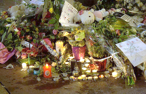 A memorial display for the victims of the July 2016 Islamic State truck attack in Nice, France. Photo: Wikimedia Commons.
