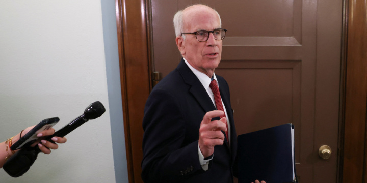 Sen. Peter Welch (D-VT) (Source: Reuters)